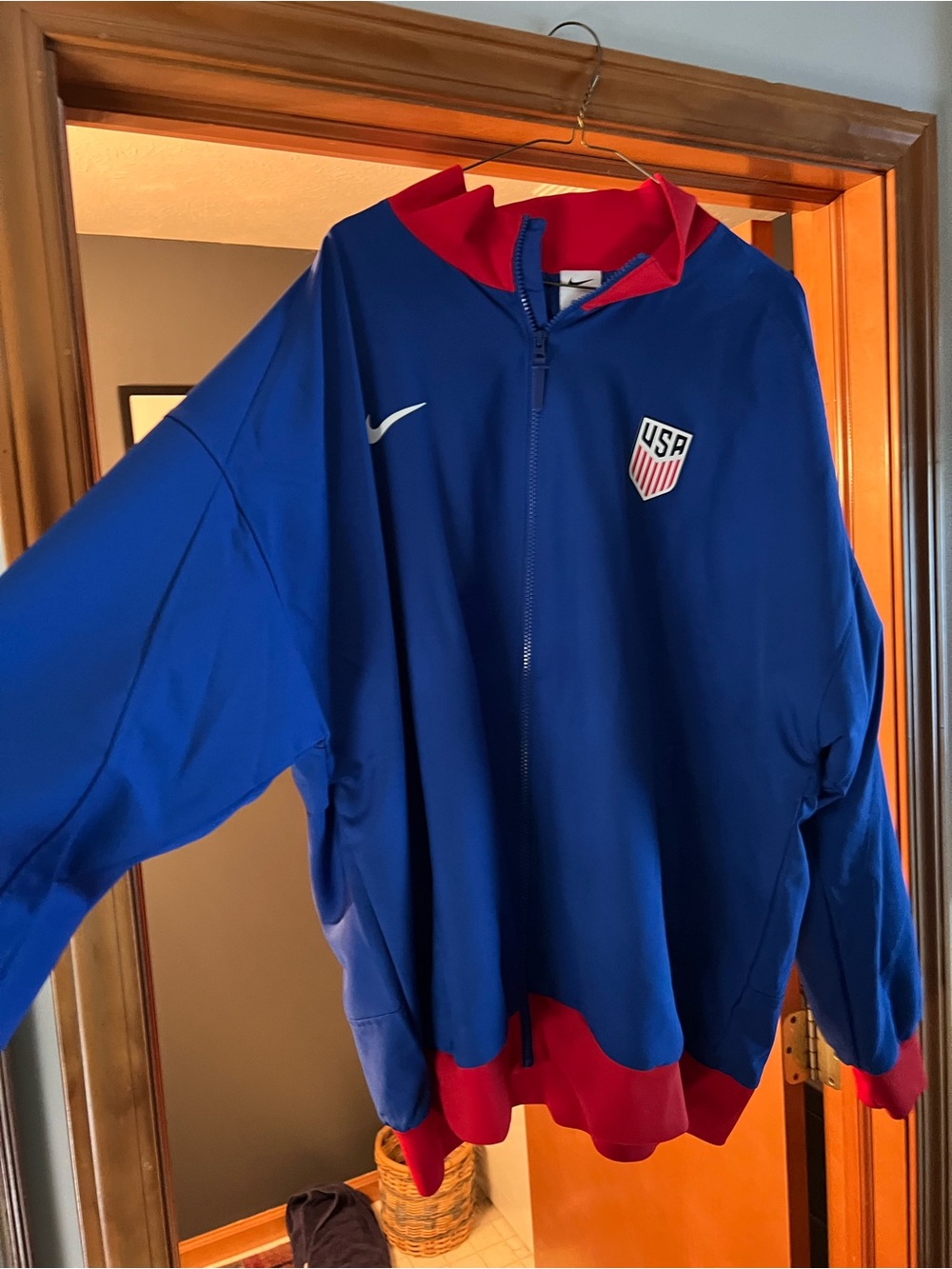 Nike men’s USA Blue Red Full-Zip Jacket
